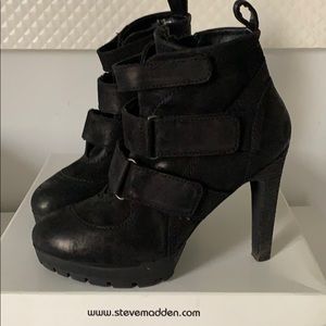 KOLA Leather Bootie